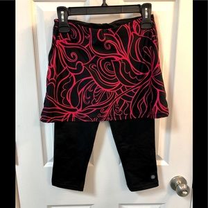 Athleta Skirted Capri Leggings Red Black Small